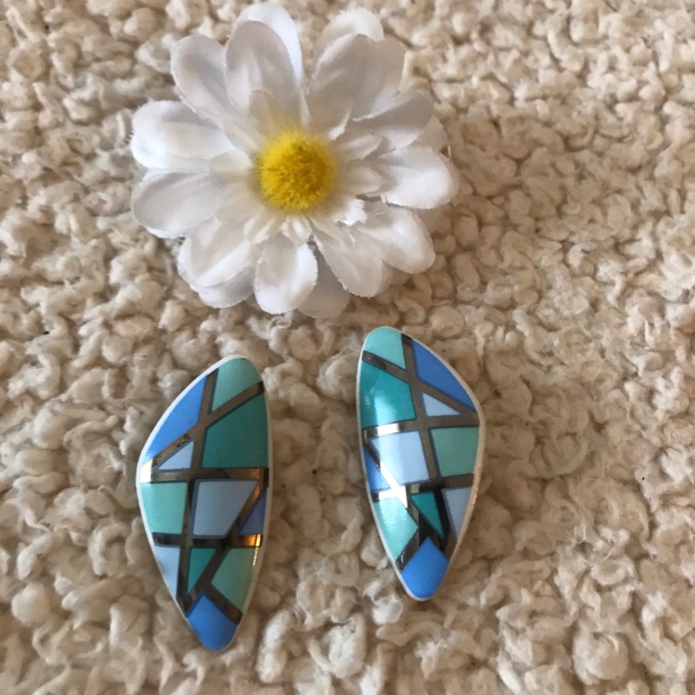 VTG Avon Porcelain Earrings Retro 1990’s Geometric